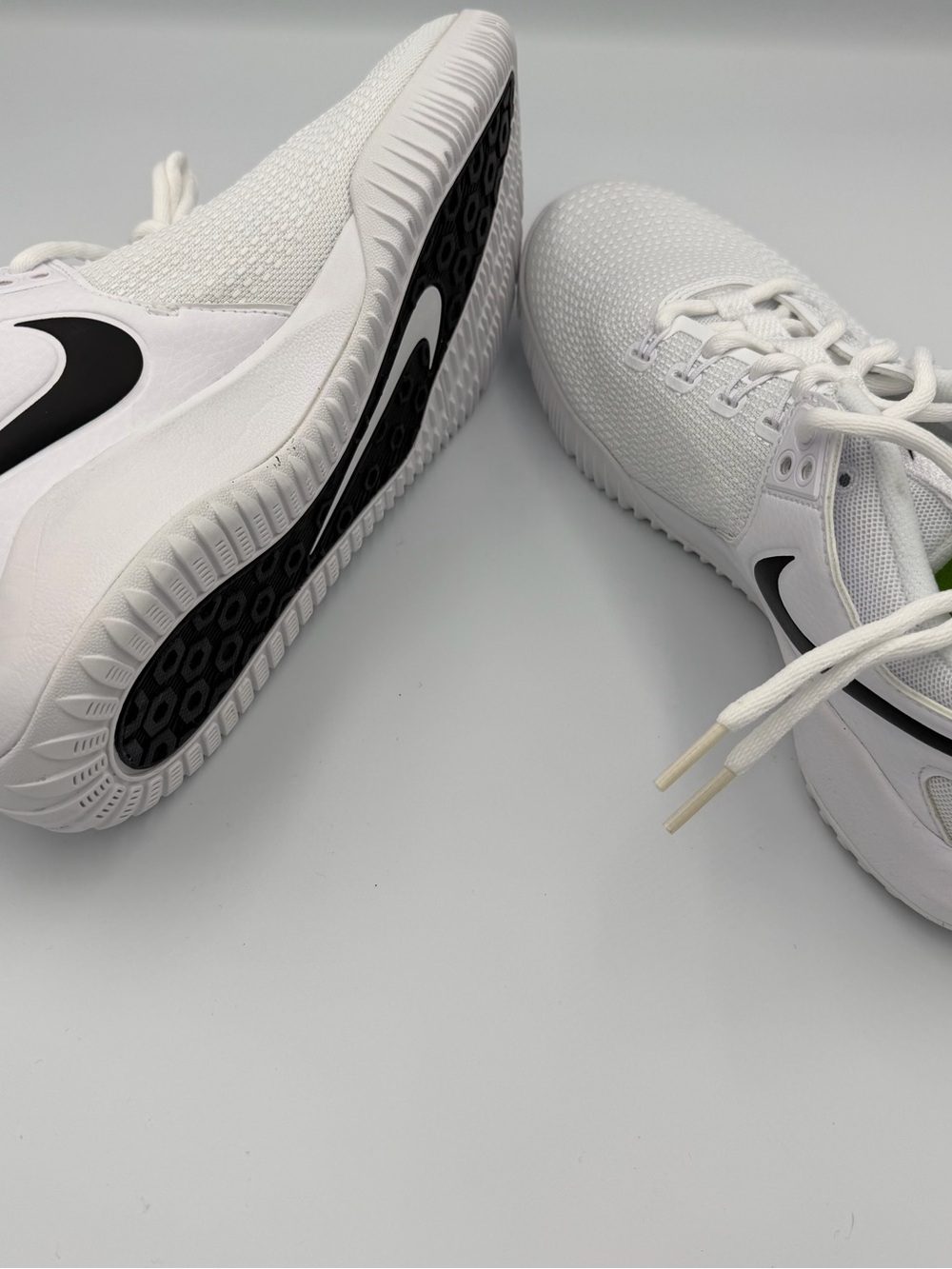 Nike Zoom HyperAce 2 Volleyball Shoes White Black Women's Size 7.5 NIB - Picture 6 of 7